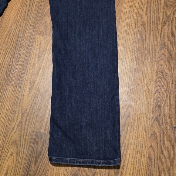 Levi’s 314 Shaping Straight Women’s 32x32 Mid Rise Slim Straight Dark Wash E45 - Picture 8 of 12